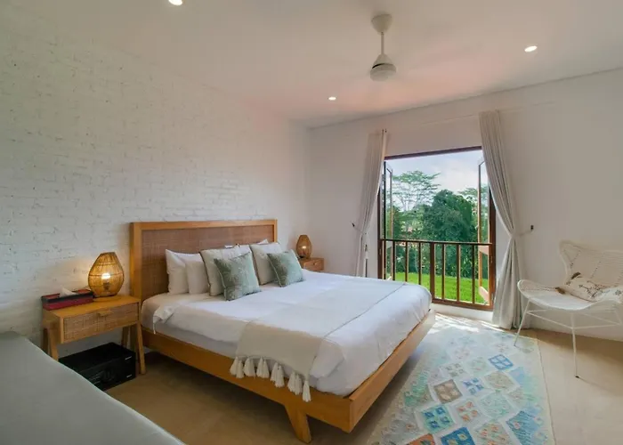 Rice Paddy View, 3 Bedroom Sleeps 6, Walk To Cafes * チャングー