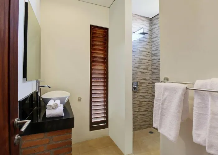 Rice Paddy View, 3 Bedroom Sleeps 6, Walk To Cafes * チャングー